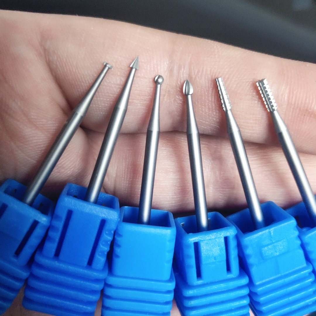 1 pz punta da trapano per unghie in metallo duro trapani elettrici per manicure fresa apparecchio per bava punte per lime per unghie strumenti per pedicure