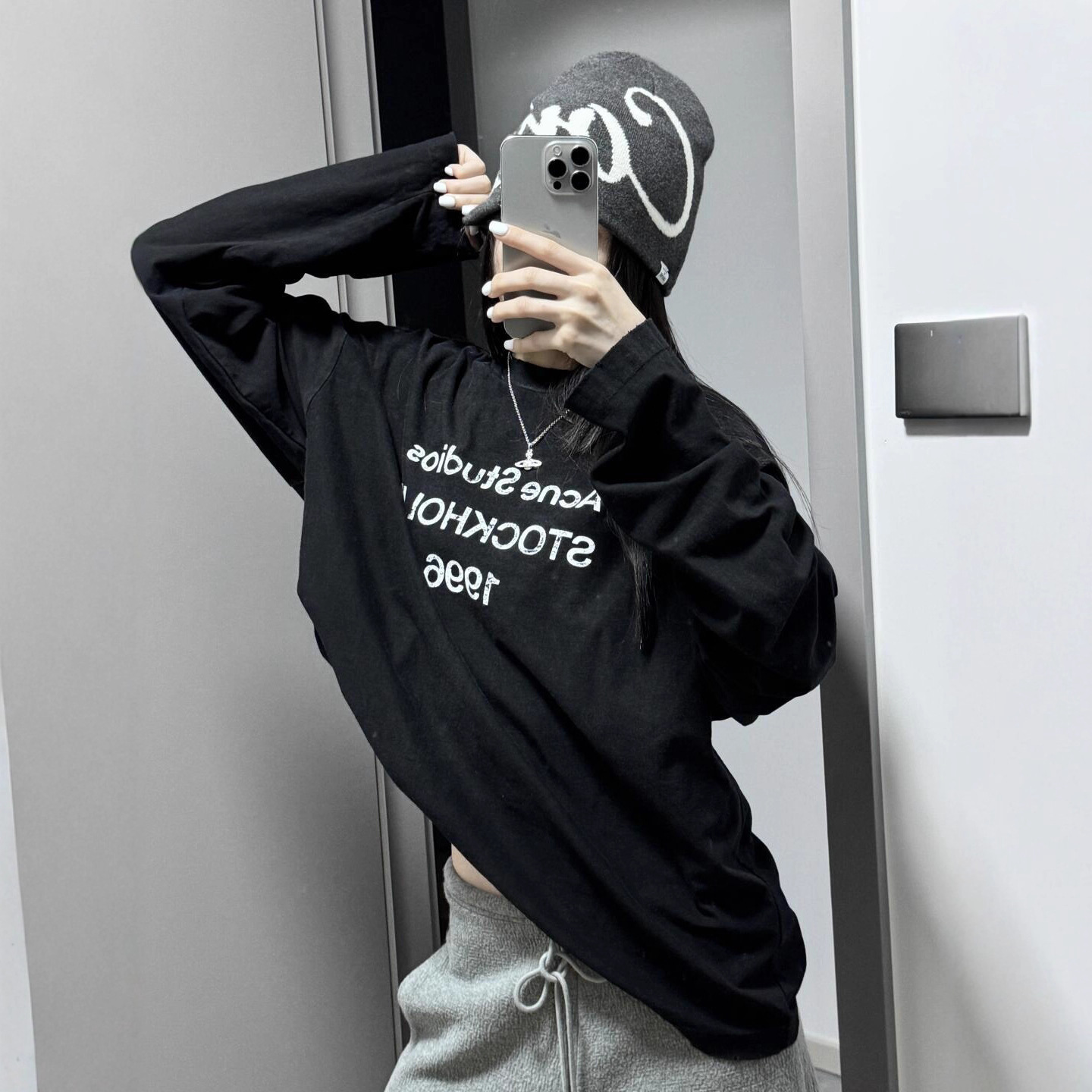 Frühherbst Damen Langarm-T-Shirt in Schwarz, Neues Lockeres Nischen-Design, Frühherbst-Oberteil