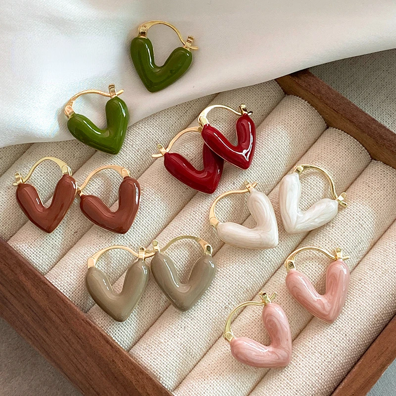 Französische romantische weinrote Emaille-Ohrringe mit herzförmigem Anhänger, 2023, Modeschmuck für Damen, Design Sense Eardrop-Zubehör
