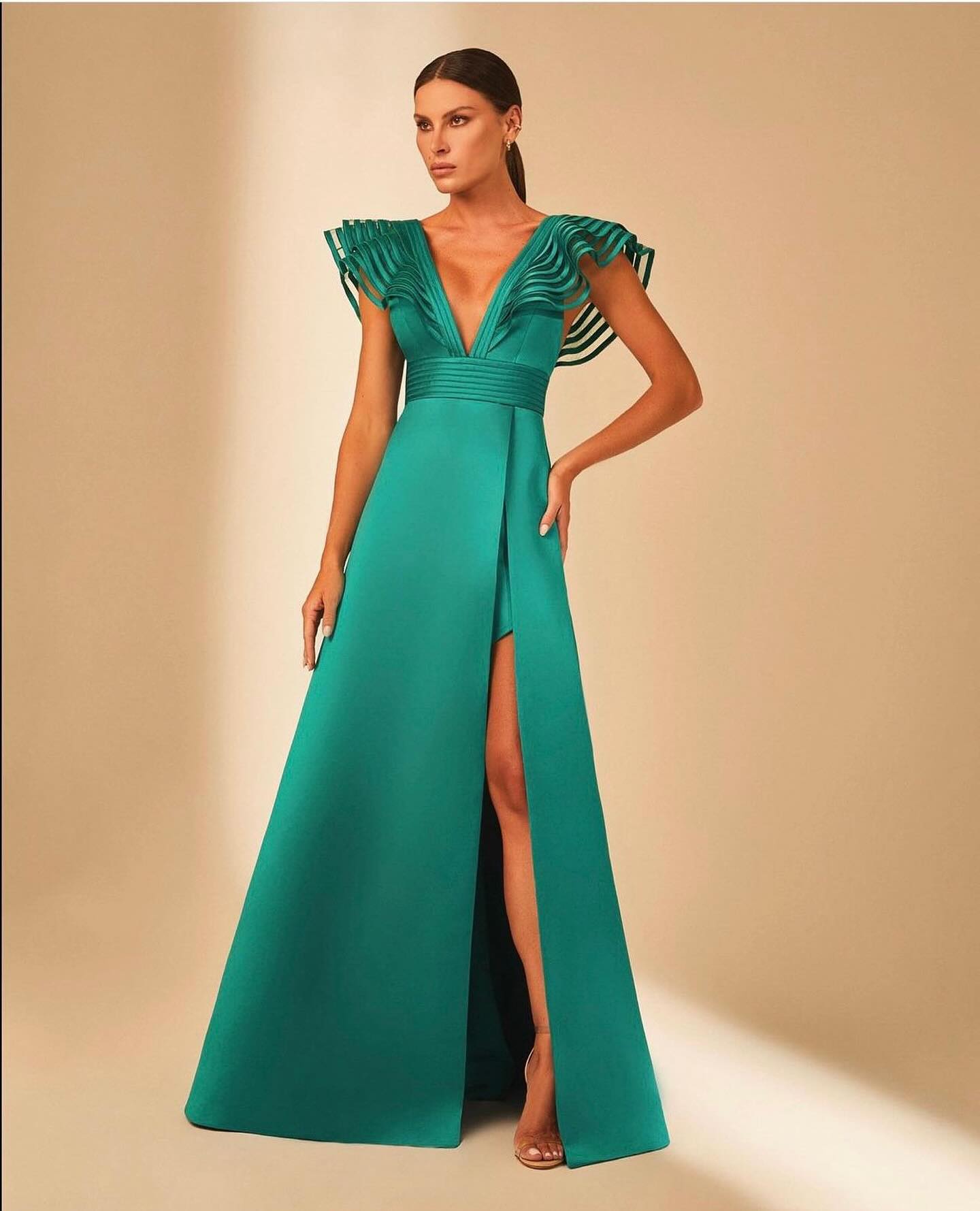 Customized Graceful V-Neck Satin Front Slit Evening Dresses High Quality Pleats Backless Green Vestido De Festa Vestid