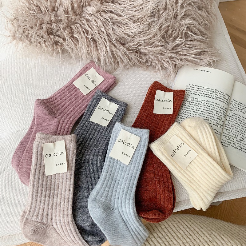 2025 nuevos calcetines de lana de Cachemira de invierno para mujer, calcetines informales de moda japonesa de Color sólido, calcetines largos más gruesos, calcetines térmicos cálidos para niñas