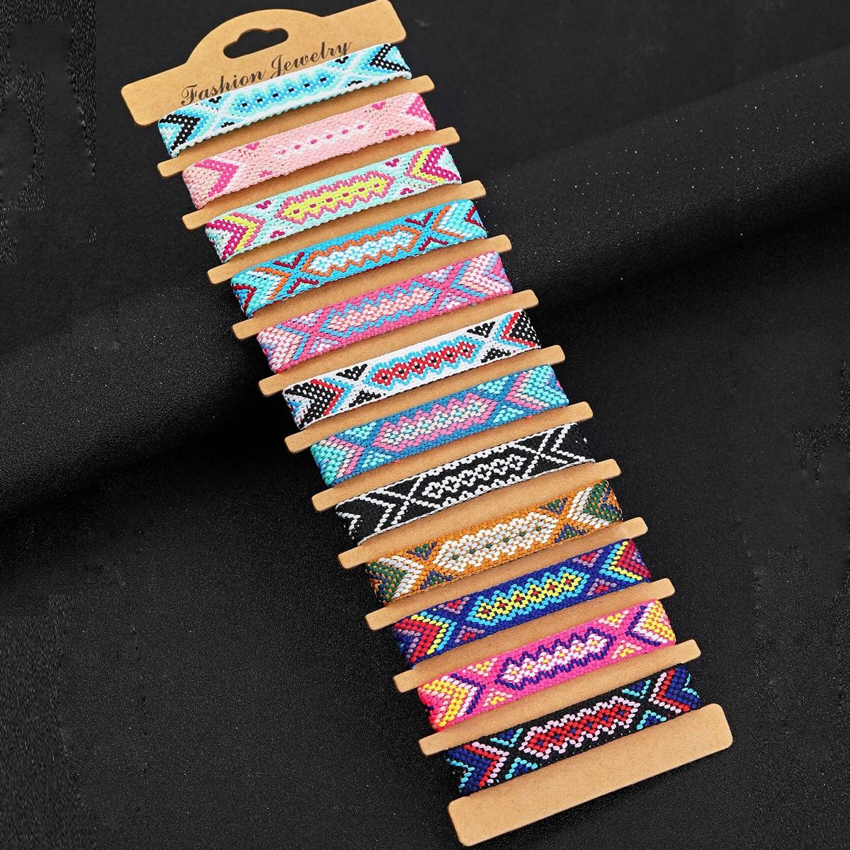 Gelang persahabatan anyaman Nepal Bohemia 12 buah, Gelang persahabatan tali dapat disesuaikan dengan penutup simpul geser untuk wanita anak perempuan