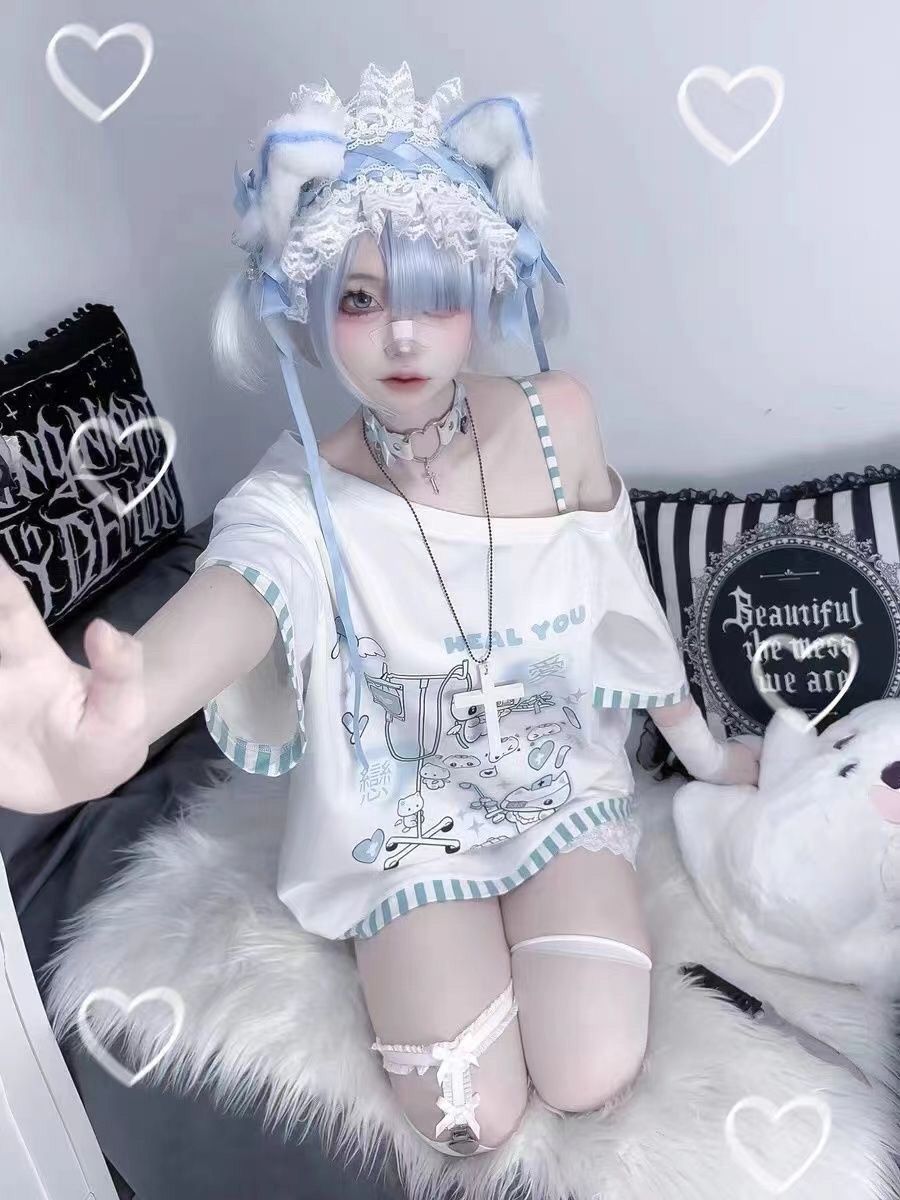 Camisetas gráficas japonesas Harajuku para mulheres, com estampa de gato, top de verão com ombros descobertos, manga curta, oversized, soltas e casuais.