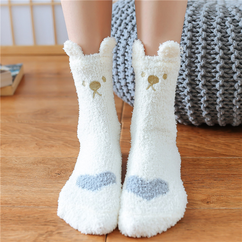 5 pares de calcetines cálidos y peludos con animales de dibujos animados, calcetines cálidos de lana color Coral hasta la tripulación para invierno, medias y calcetería para mujer