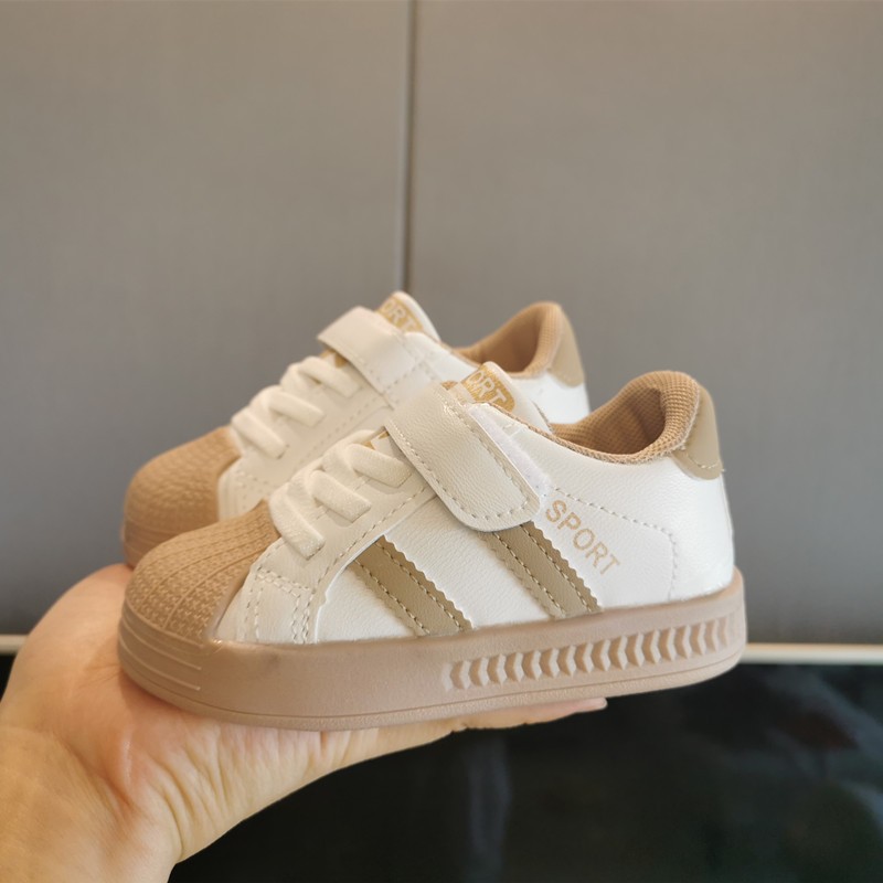 Scarpe casual per bambini Sneakers Ragazzi Sport Sneaker da tennis traspirante Scarpe da bambina per bambini Scarpe da corsa piatte bianche moda primaverile