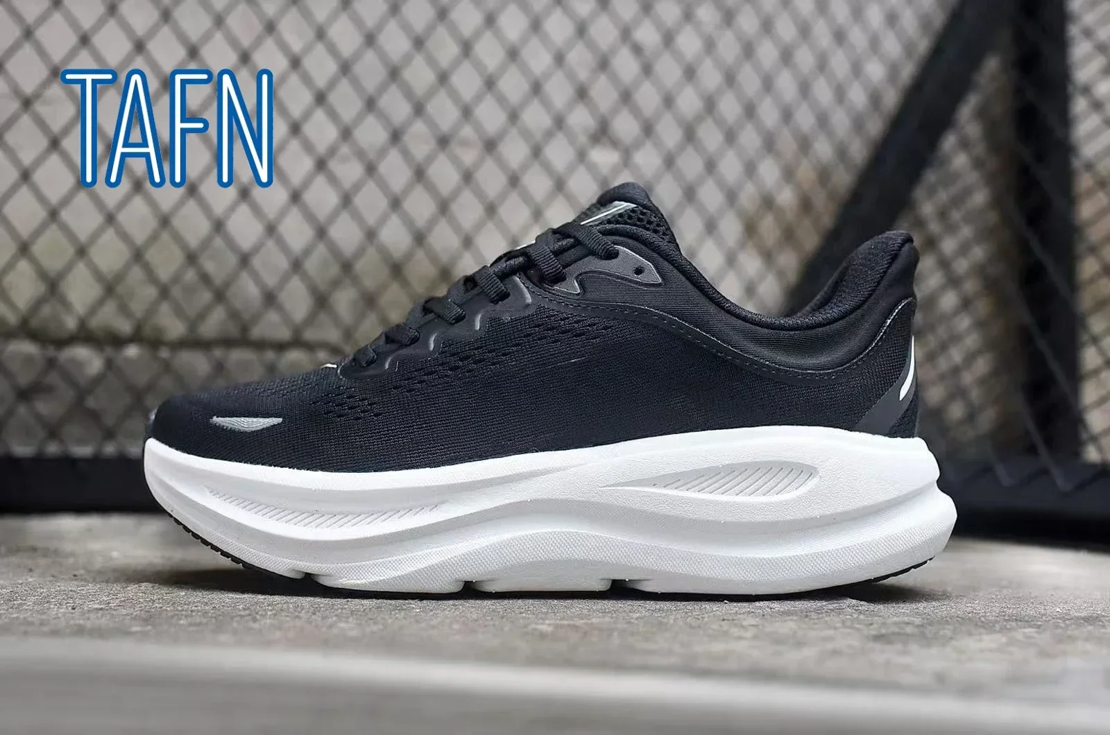Calzado deportivo unisex con suela ondulada amortiguadora, malla transpirable, ideal para senderismo urbano, gimnasio y desplazamientos diarios de larga duración.