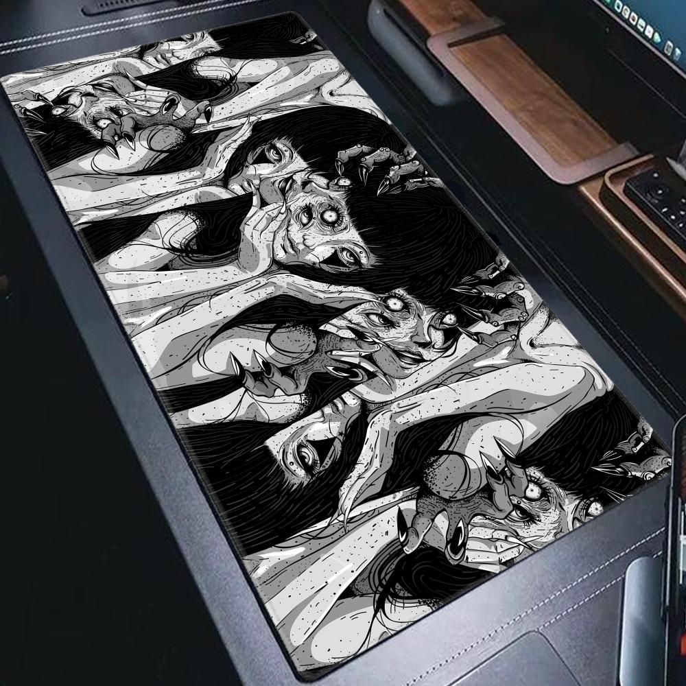 Czarno-biała podkładka pod mysz Cute HD Desk Pad Extended Gaming Keyboard Mats Large XXL Gamer Junji Ito Collage Horror Anime Mousepad