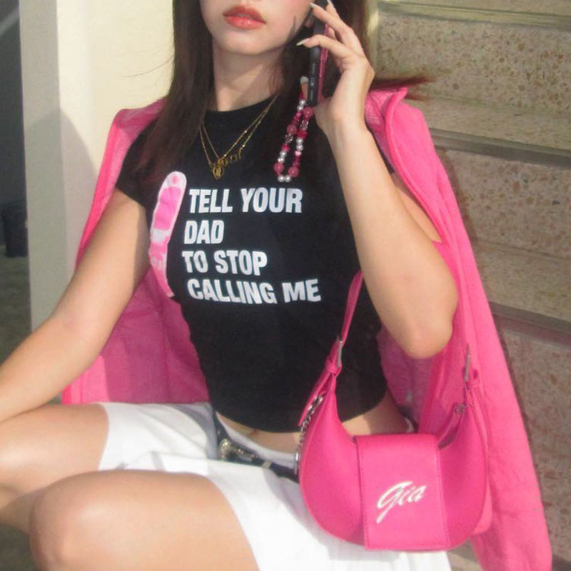 ภาษาอังกฤษ Cetakan Alfabet เสื้อยืดผู้หญิง Streetwear Harajuku สุนทรียศาสตร์สีดำเสื้อ Tshirt 2022ฤดูร้อนแฟชั่น Y2k หญิง T เสื้อ
