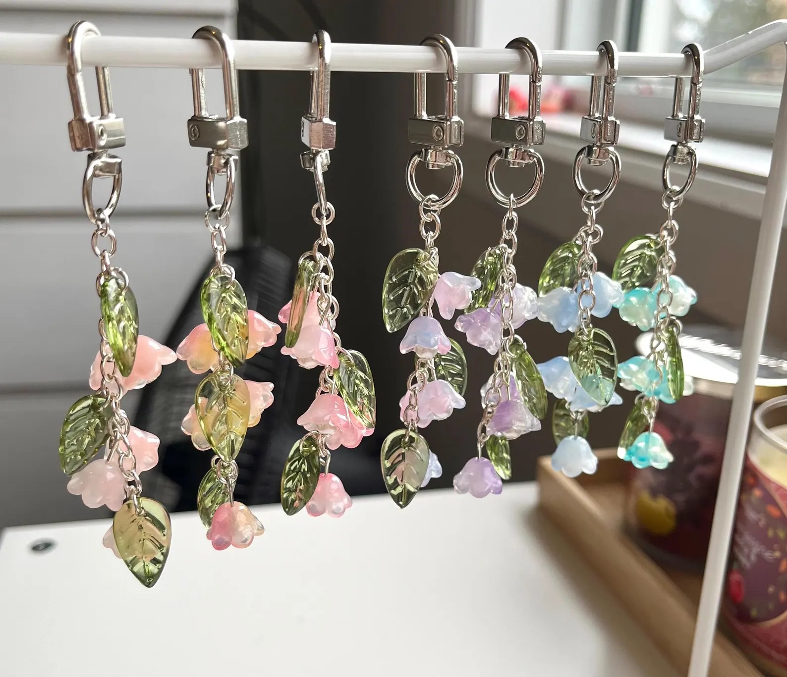 Porte-clés Lily de la Vallée |   Breloques de sac, faites à la main |   Fleurs, Esthétique, Mignon, Girly, Lily de la Vallée |   Cadeaux pour elle