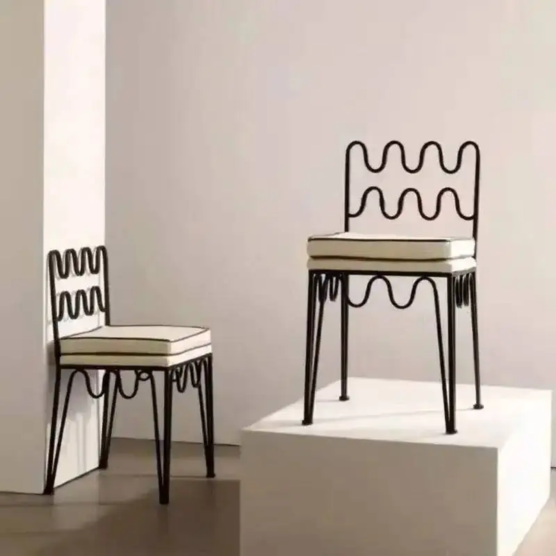 Furniture French Designer Iron Art Dining Chairs Leisure Dining Room RetroKitchen Bar Chair Home Restaurant Wave Backrest Chair
