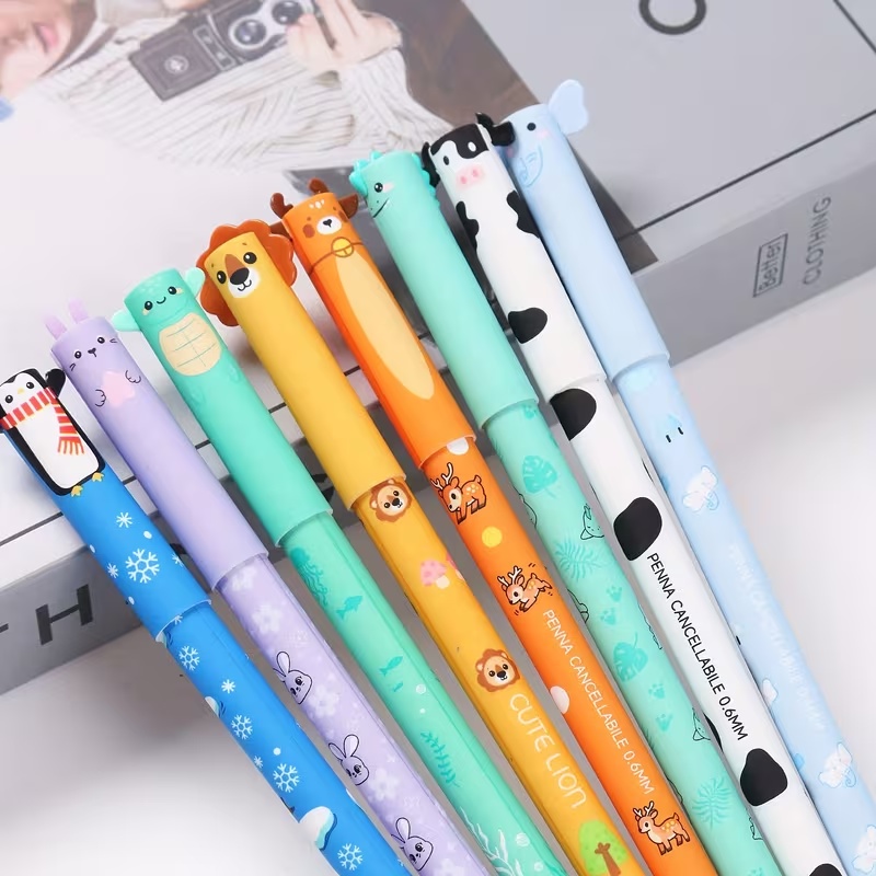 Ein Set mit 8 löschbaren Gelstiften in Tierform, einer 0,5 mm feinen Spitze, sie sind perfekt für Notizen und Schreiben, süße Stifte