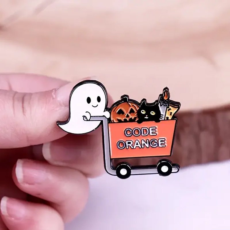 "Kode oranye" huruf Halloween Pin Paskah Pin bros keranjang belanja labu kucing hitam lencana