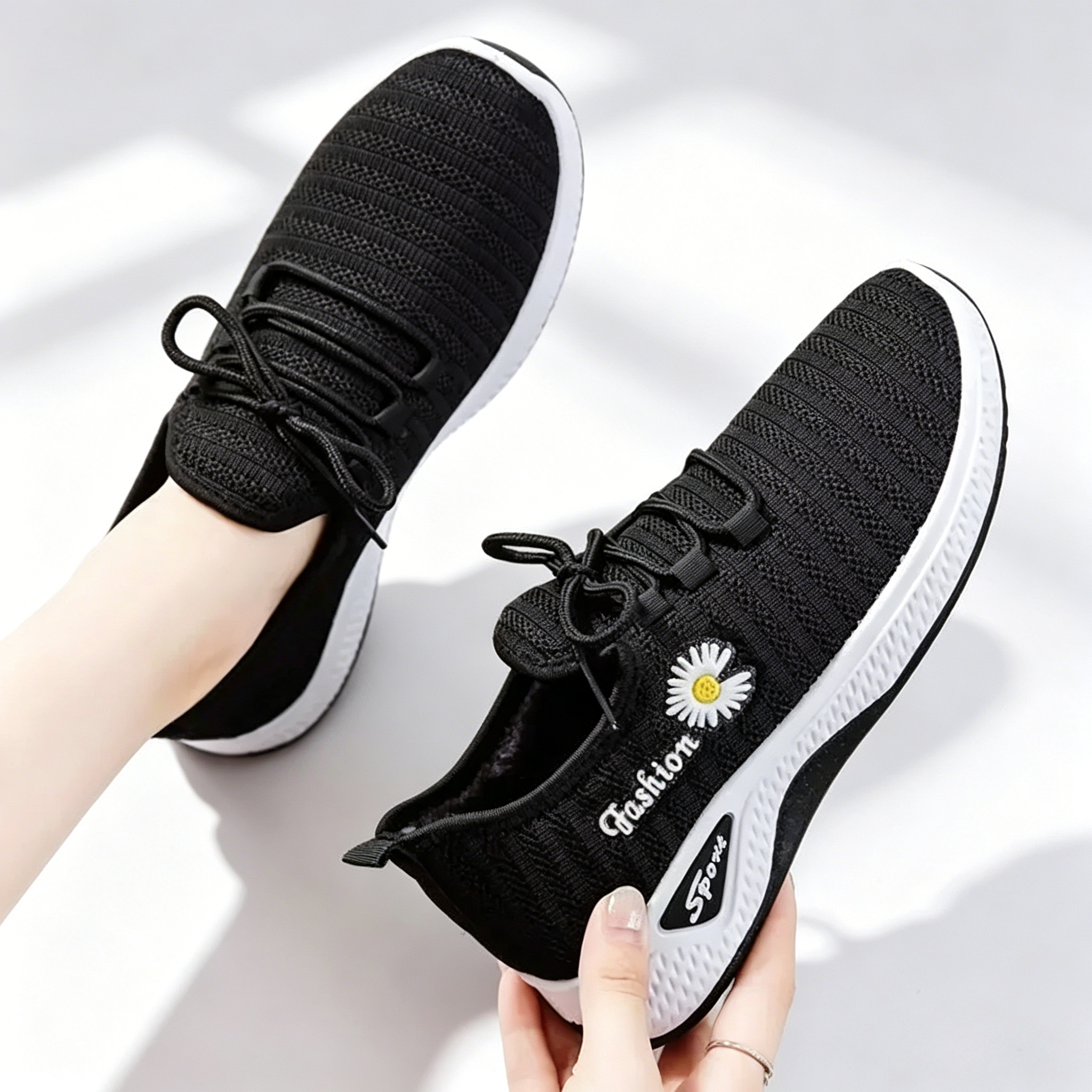 2026 Herbst Damen Mesh-Sneaker Leichte Atmungsaktive Freizeitlaufschuhe Trendige Komfortable Damen-Sportschuhe Großhandel