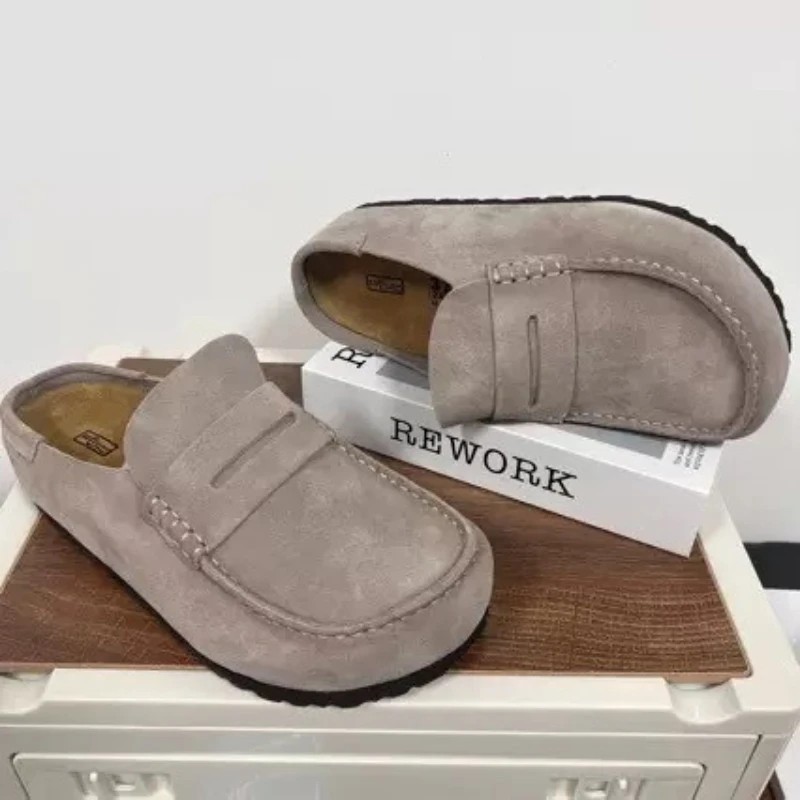 Unisex retro suede loafers, versatile casual loafers, flat and breathable with a soft sole, suitable for everyday wear.