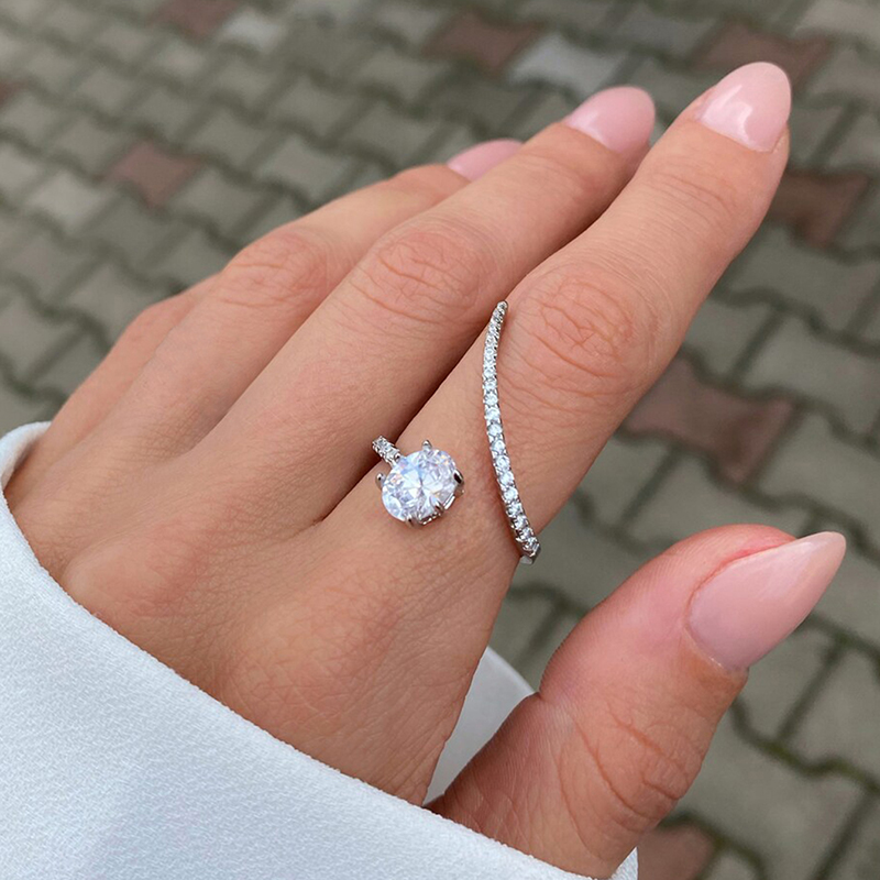 Huitan-Anillo de dedo con forma geométrica para mujer, Circonia cúbica deslumbrante pavimentada de lujo, joyería para fiesta de boda, nueva moda