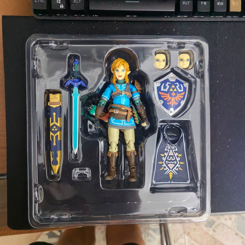 Figura de acción Figma Serie 626 Link de The Legend Of Zelda Tears Of The Kingdom con escudo facial intercambiable y espada, adorno de escritorio