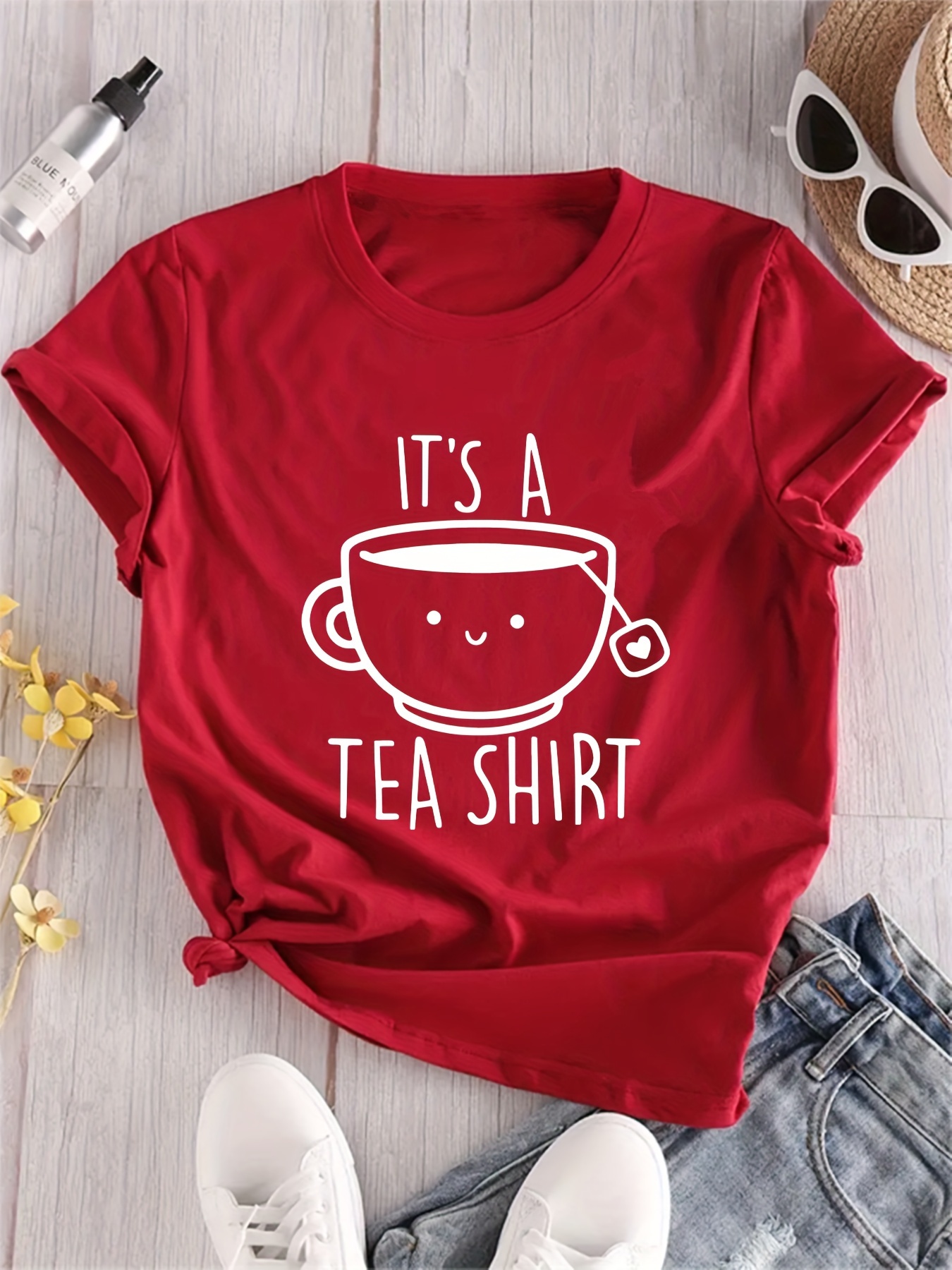 Damska koszulka z krótkim rękawem, modny T-shirt z nadrukiem \"It's A Tea Shirt\", alfabetem i wzorem kreskówkowej filiżanki, letnia odzież.