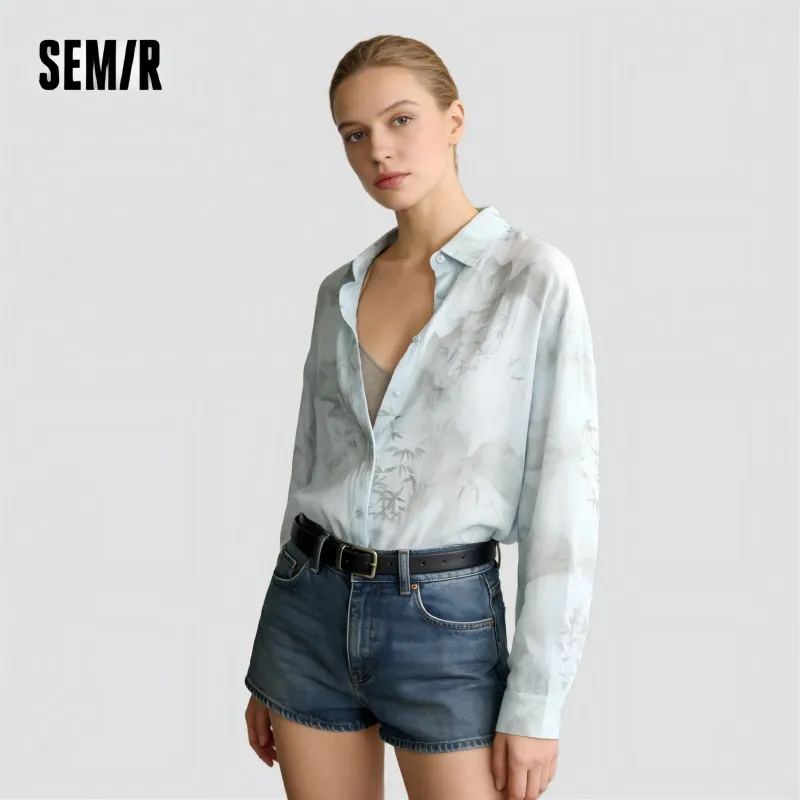 Camisa Semir de Manga Larga para Mujer, Corte Holgado y Largo Medio, Estampado Completo con Diseño Artístico, Nueva Colección Verano 2025
