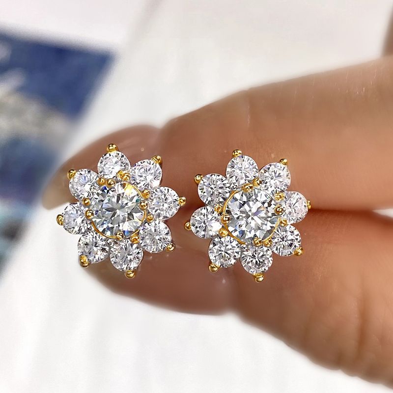 แดซไลท์ 0.5CT โมอิสซาไนต์แท้ ต่างหูรูปดอกไม้เพชรสำหรับผู้หญิง เงินแท้ 925 เครื่องประดับสำหรับงานปาร์ตี้ประจำวัน