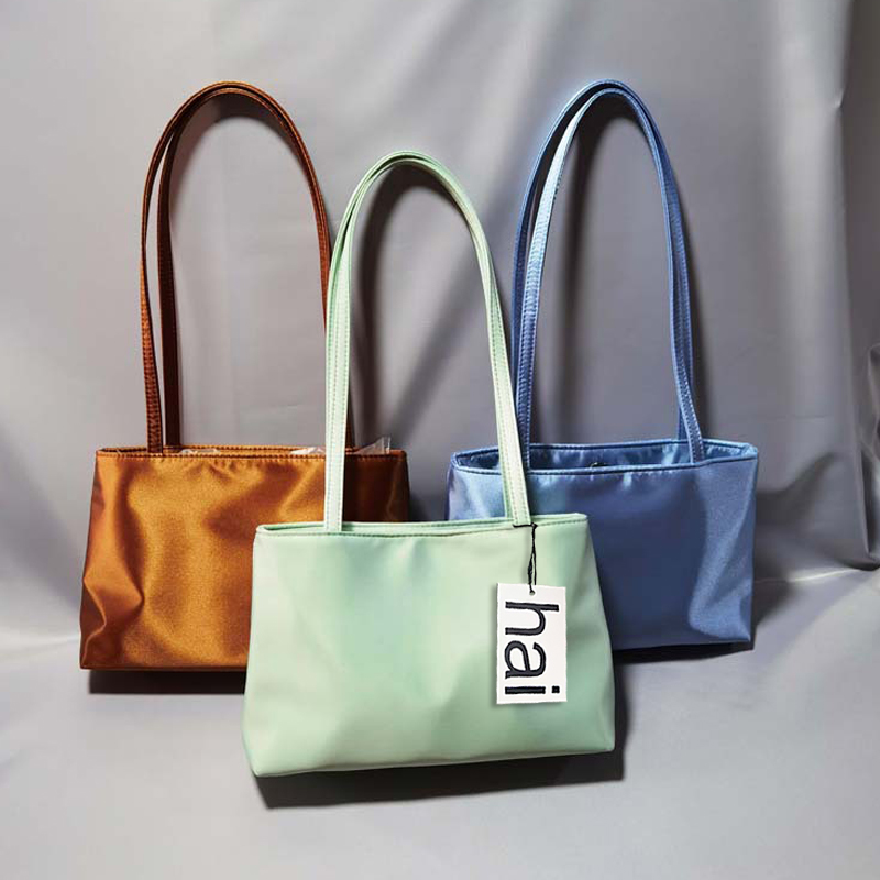 Sacs à bandoulière de luxe 2026, sac à main en soie pour femme, sac carré sous le bras, sac de banlieue de marque célèbre, sacs fourre-tout macaron aux couleurs contrastées