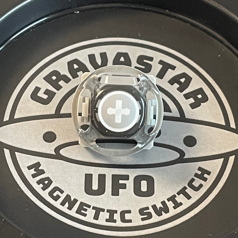 UFO Magnetischer Silberschalter 3-Pin Lineare Schalter 360° °   Dual-Schienen-Design RT0.001mm Feine Schmierung Maßgefertigter Magnetischer Tastaturschalter