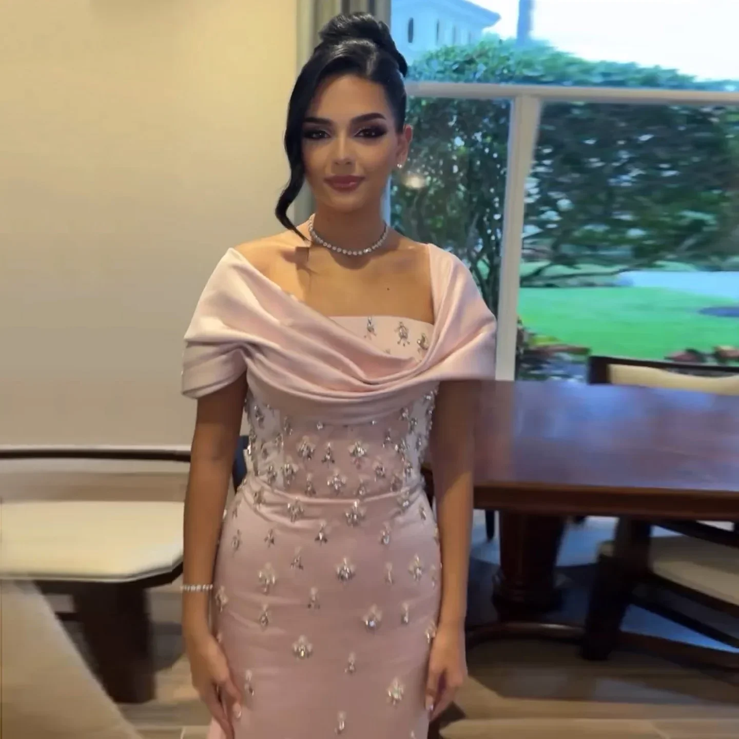 ที่กําหนดเองปิดไหล่ชุดราตรีสําหรับงานแต่งงานของผู้หญิงซาอุดีอาระเบียดูไบยาวอย่างเป็นทางการชุดราตรีปาร์ตี้เด็กสีชมพูชุดสีฟ้า