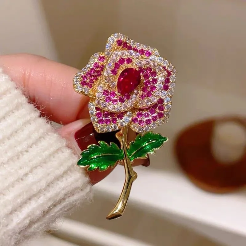 Broches de rosa con incrustaciones de diamantes de imitación para mujer, de flores rosas Pin de solapa, vestido de noche, ramillete de suéter, temperamento Vintage, moda de lujo