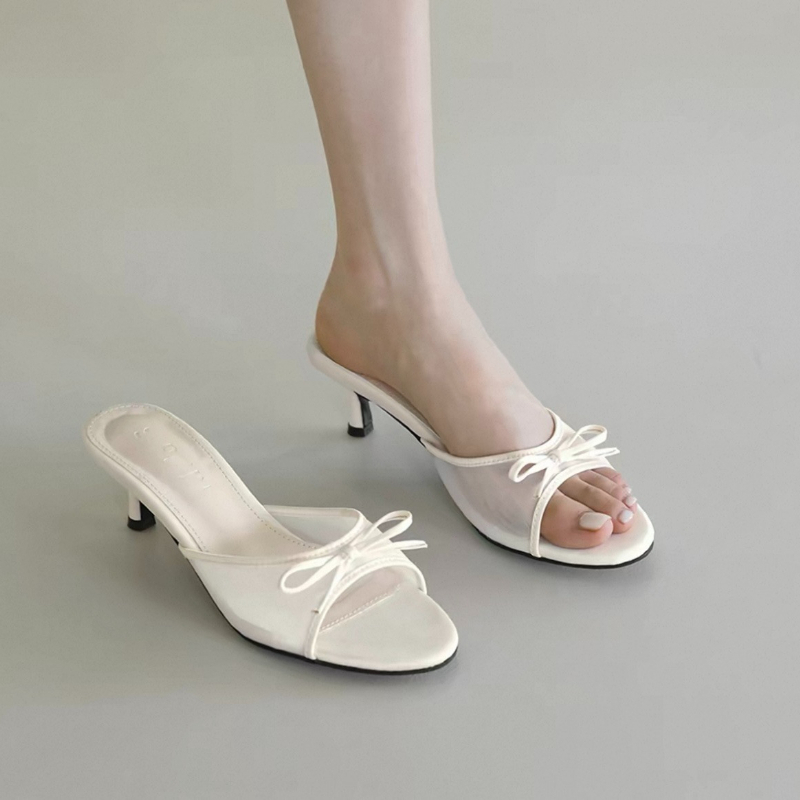 2026 Nieuwe Mode Boog Sandalen Zomer Klassieke Effen Kleur Stiletto Hak Vrouwen Slippers Sexy Puntschoen Banket Vrouwen Hoge Hakken