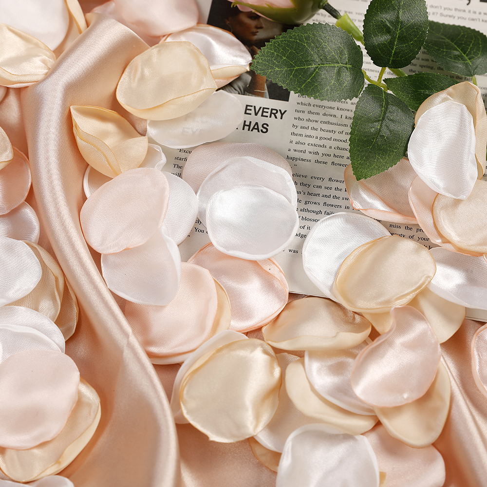 100Pcs Jedwabne płatki róż na ślub Sztuczne kwiaty Walentynki Impreza Rzut Płatki Rocznica Propozycja Dekoracja pokoju ślubnego