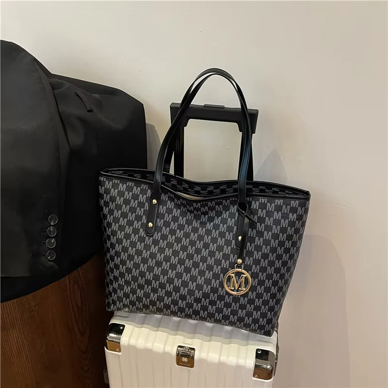 Stylish Tote Bag for Women, Vintage Handbag, Large Underarm Shoulder Bag Suitable for Daily Use, Work, Outdoor, Travel and