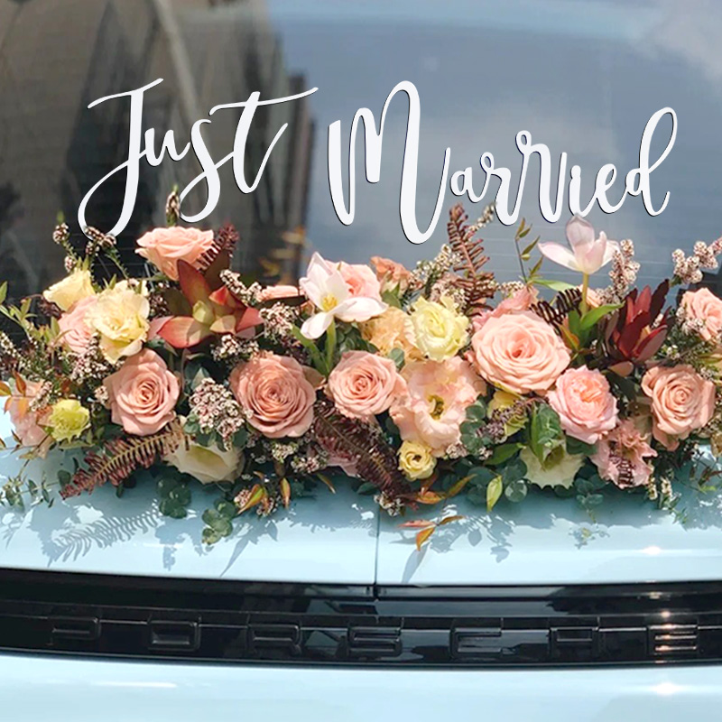 1Zestaw białych naklejek Just Married na ślub Samochód Papierowa naklejka na szybę Dekoracja pokoju Prezent Rustykalna dekoracja weselna Prezent dla nowożeńców