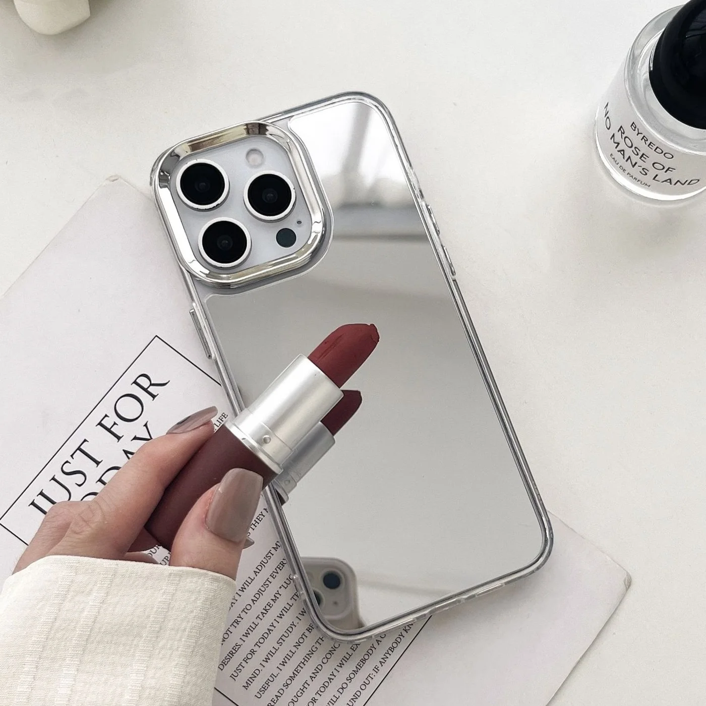 iPhone 16 15 14 13 12 11 プロマックスメッキメイクアップミラー電話ケースハードアクリル保護バンバーコーブガール女性