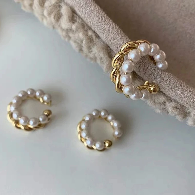 Nowy koreański złoty kolor podwójne kółko Twist Pearl Ear Cuff Vintage Geometric Circle Earcuff Fake Piercing Pearls Clip on Earrings
