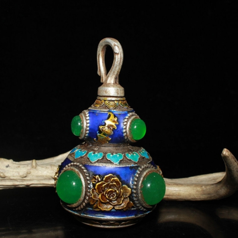 Colección temprana, adorno de botella de rapé de calabaza de cobre blanco puro chapado en oro de Jade con incrustaciones, mano de obra fina, la condición es como se muestra