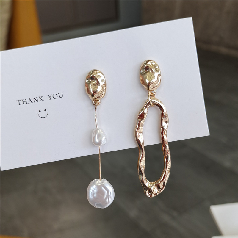 LATS Elegant Asymmetrical Baroque Pearl Stud Earrings for Ladies and Girls Personality Irregular Fashion Jewelry Party Gifts