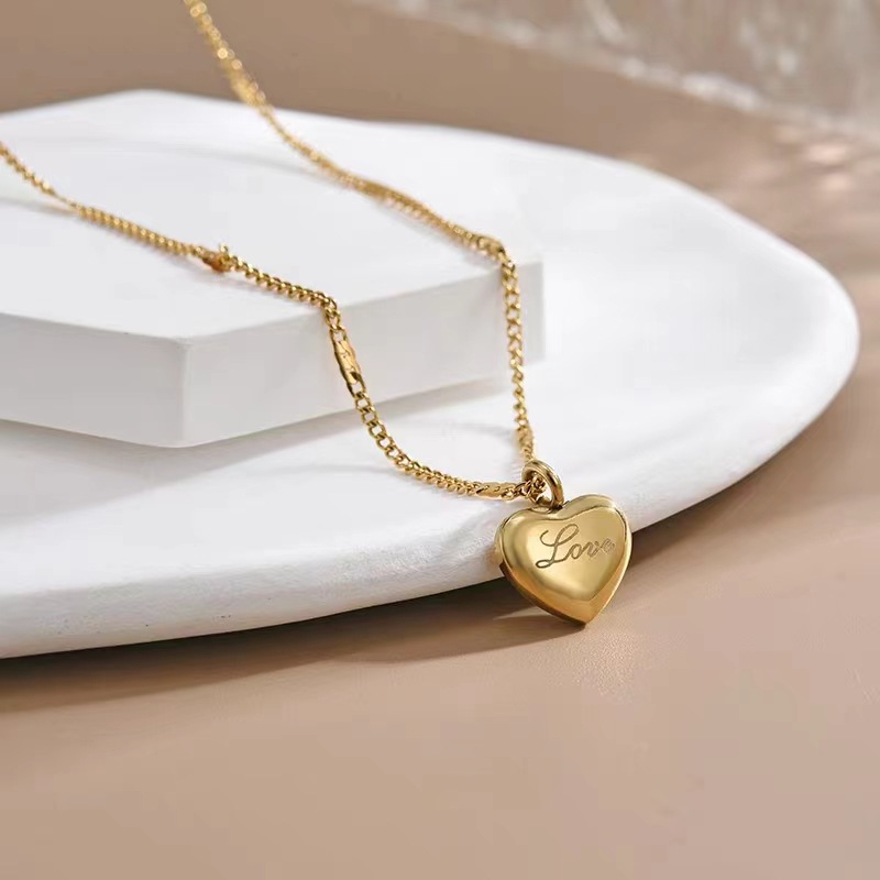 อินเทรนด์สีทองหัวใจจี้Chokersสร้อยคอผู้หญิงอารมณ์Love LetterบางClavicle Chainสาวเครื่องประดับของขวัญ