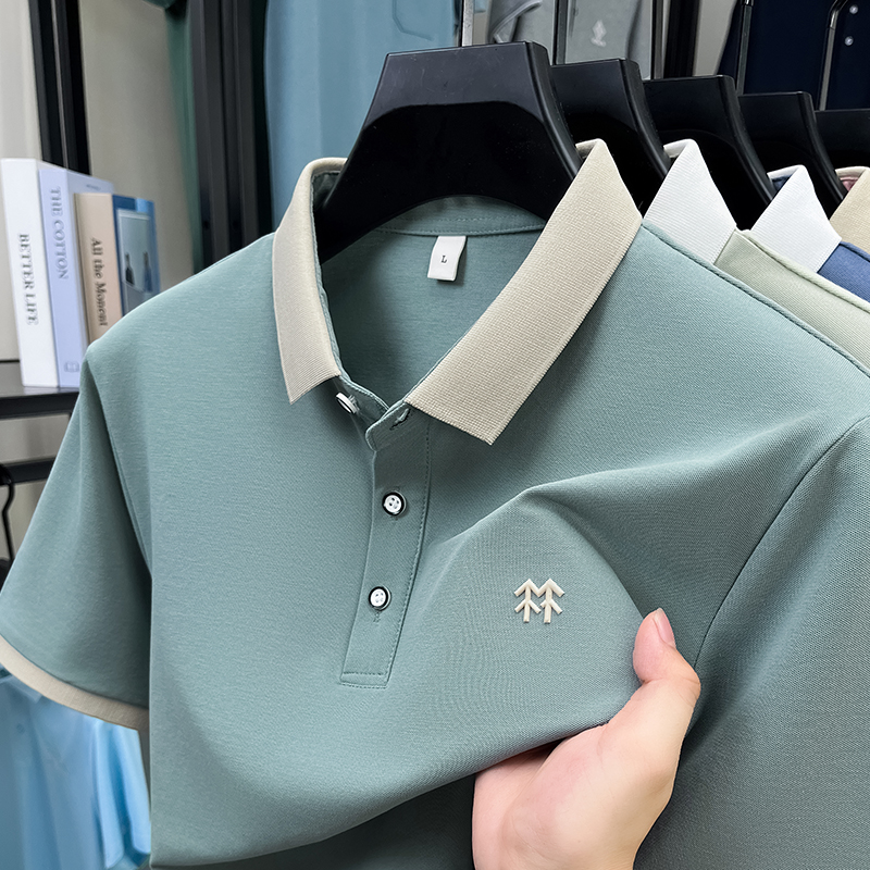 Camisa Polo de Seda e Algodão de Marca Designer Manga Curta Verão Nova Moda Casual Coreana para Homens Camiseta com Estampa em Relevo Top Macio e Respirável