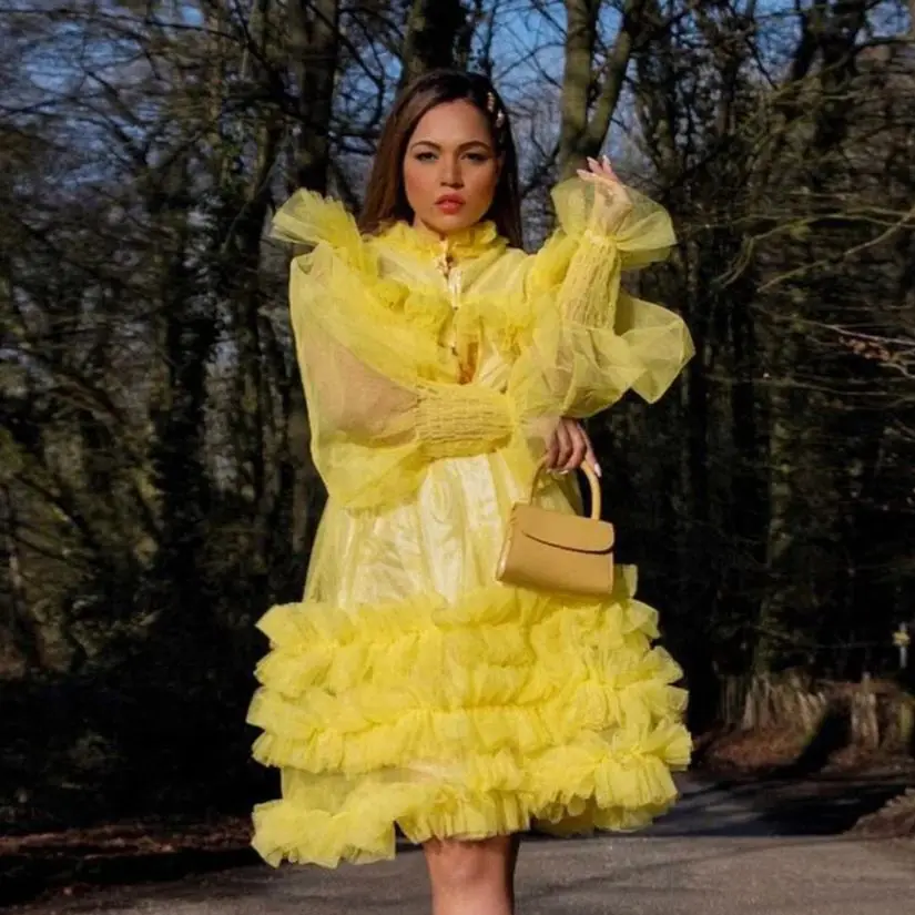SERENDIPIDTY amarillo clásico Simple vestidos de moda tul volantes capa de encaje cuello redondo hasta la rodilla vestido de fiesta de talla grande