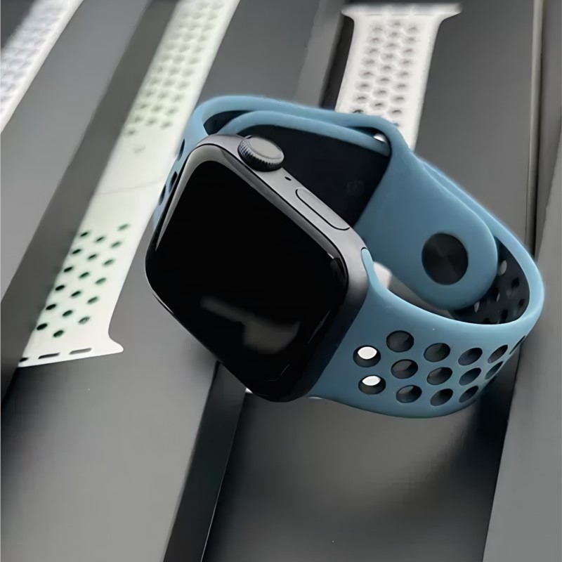 For Apple Watch bands 40mm 44mm 45mm 41mm 46mm 49mm correa bracelet iWatch Series 10 11 SE 9 8 7 ultra 3 Official Silicone Strap
