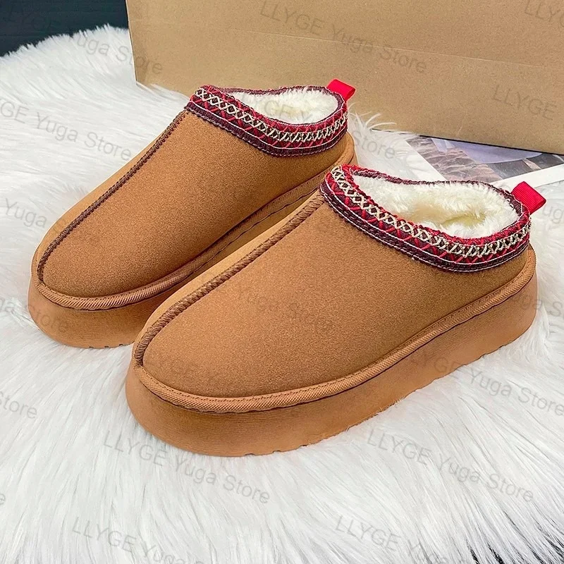 Zapatos de felpa de invierno para mujer, botas de nieve fáciles de usar, zapatillas de felpa suaves y cálidas para exteriores, zapatos de suela gruesa de Color sólido para mujer