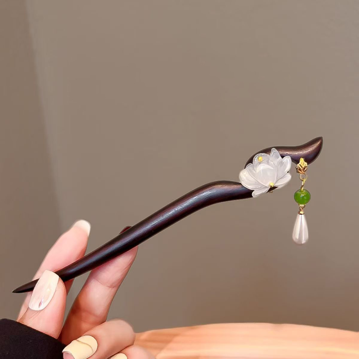 Vintage White Lotus Imitation Black Sandalwood Hairpin For Women Chinese Style Fringe Wood Hair Stick Hairpin Hair Accessories