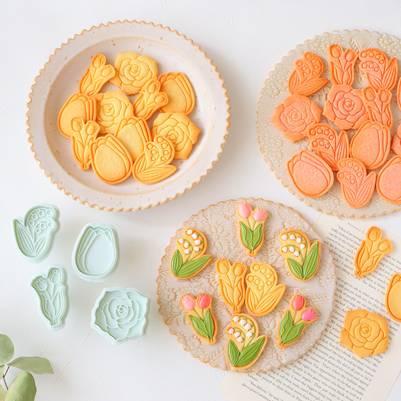 4 Buah Pemotong Kue Bunga 3D Plastik Kartun Cetakan Kue Tekan Stempel Kue Permen Alat Dapur untuk Memanggang Kue