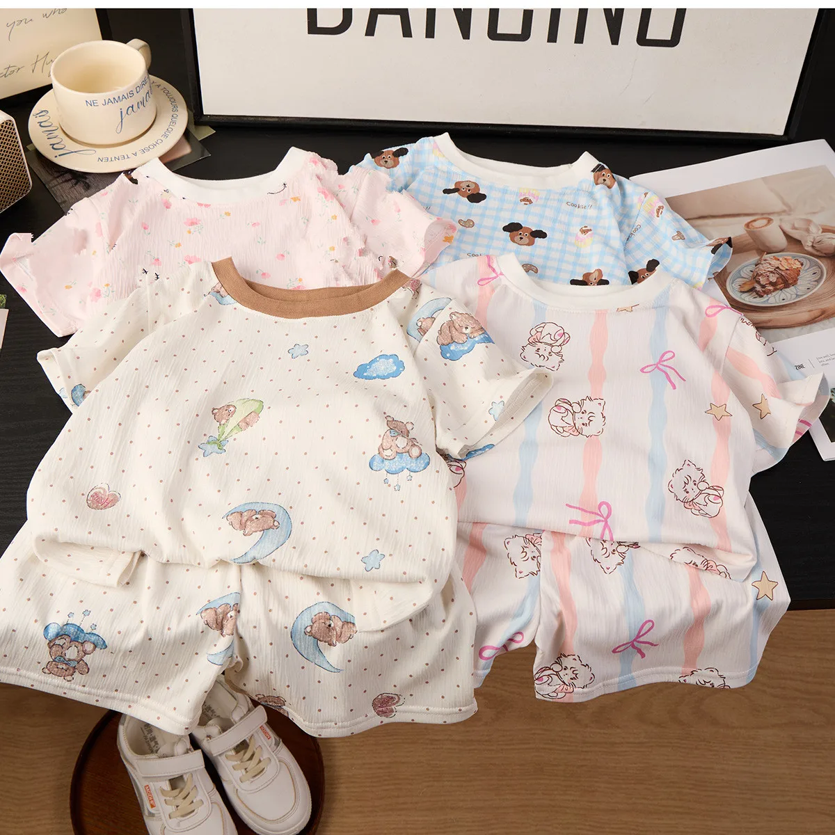Meisjes Jongens Cartoon Print Zoete Pyjama Korte Mouw Ronde Hals T-shirt + broek Nachtkleding Kinderen Zomer Casual Kledingsets Pyjama