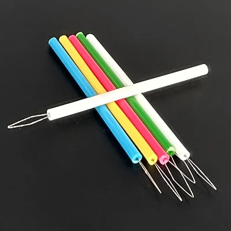 Conjunto de 5 peças de ferramentas essenciais de plástico para costura - uma ferramenta de costura conveniente, adequada para trabalhos com miçangas e artesanato.