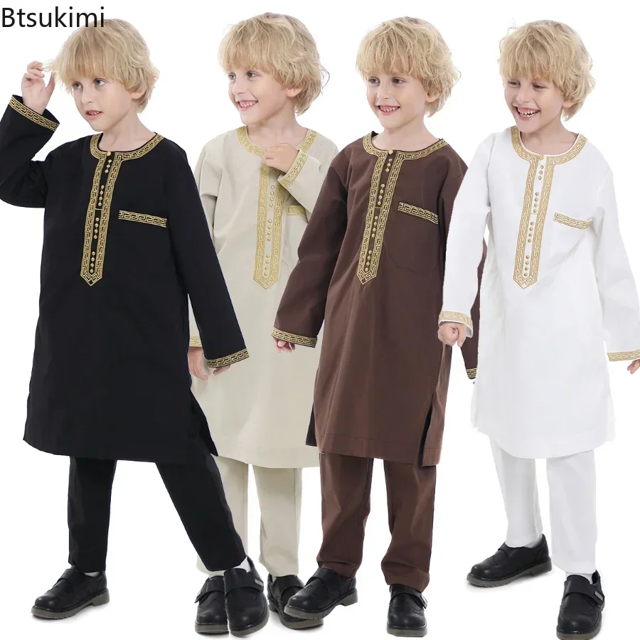 2025 Arabia Saudita bata para niños ropa musulmana niños Qamis niño Jubba Thobe conjunto de 2 piezas ropa islámica hombres fiesta Abaya Kaftan