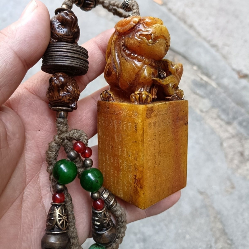 Antique Collection Natural Dense Wax Seal Handheld Piece,The patina is rich and the condition is intact,Real Shooting