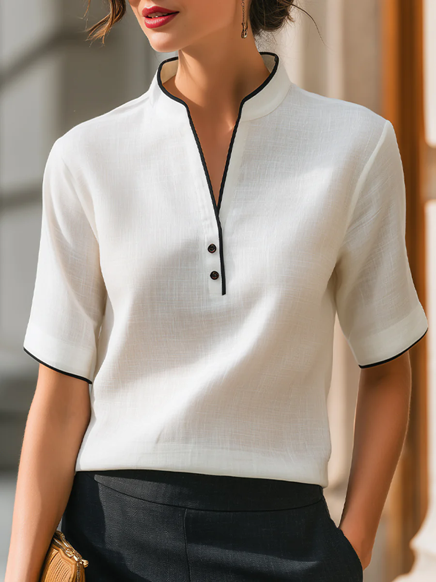 Blusa informal de manga corta con cuello en V y detalle de botones en contraste para mujer