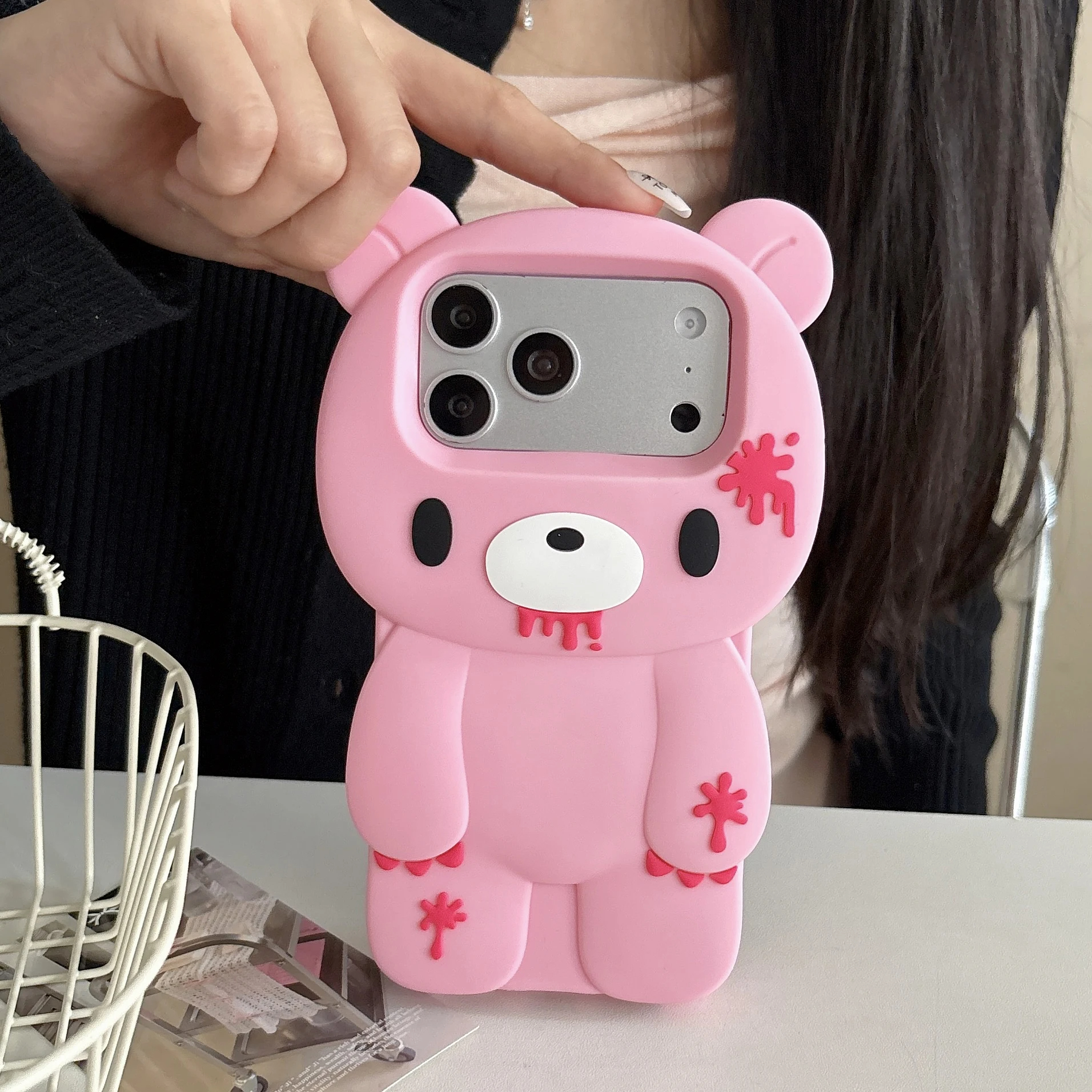 Custodia Anti-Caduta Kawaii 3D Stereo Gloomy Bear per iPhone 17 16 Plus 15 14 13 12 Pro Max, in Silicone Morbido Lavabile e Antipolvere