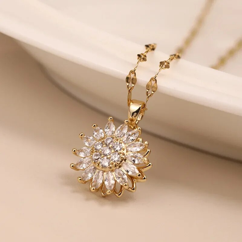 คลาสสิกดอกทานตะวันCubic Zirconiaสร้อยคอจี้สําหรับผู้หญิงGoldสีหมุนสร้อยคอเครื่องประดับทุกวัน