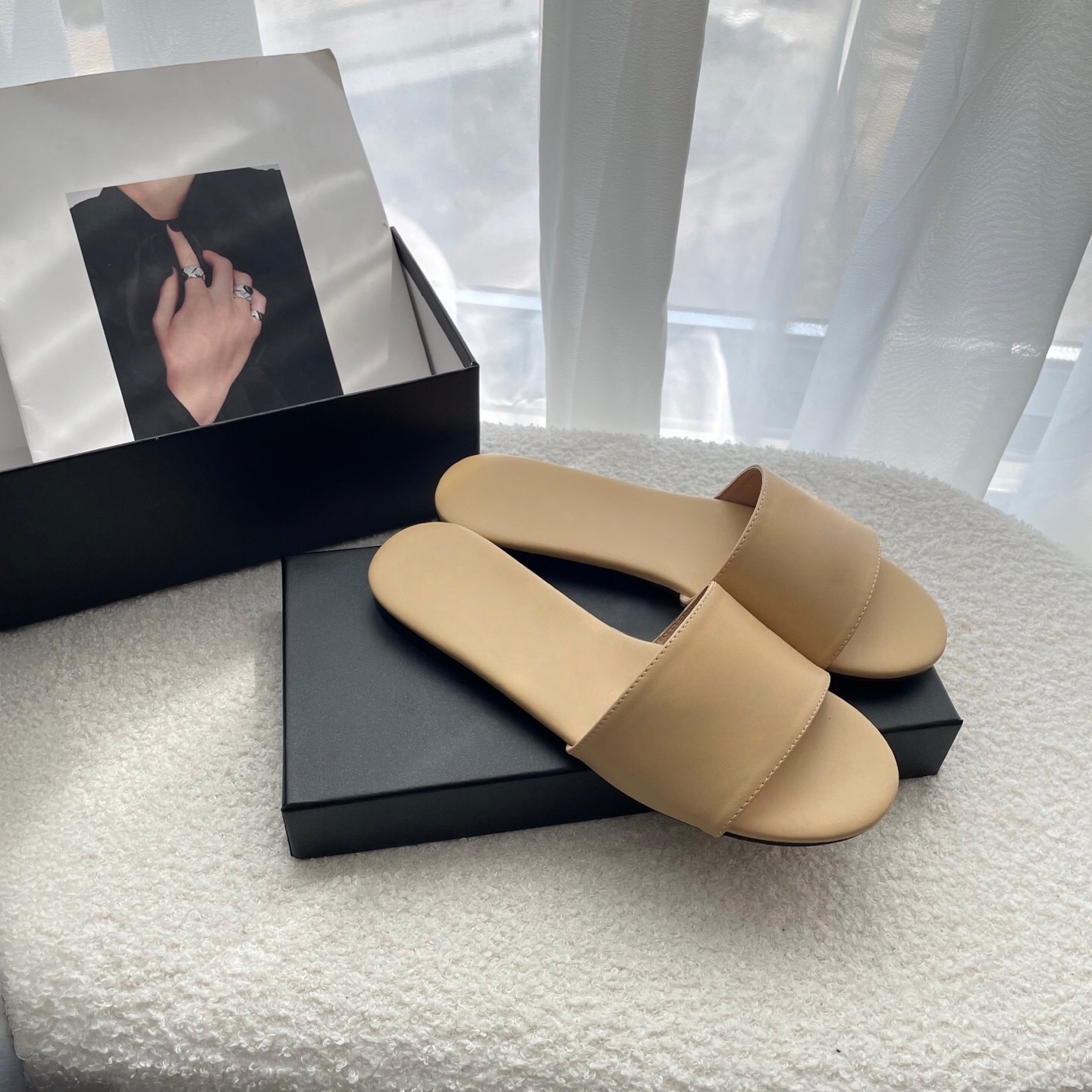 Luxury Brand Fashion Slides Flat Sandals Casual Slides Beach Footwear Women's Slides Genuine Leather Premium Outdoor Sandals